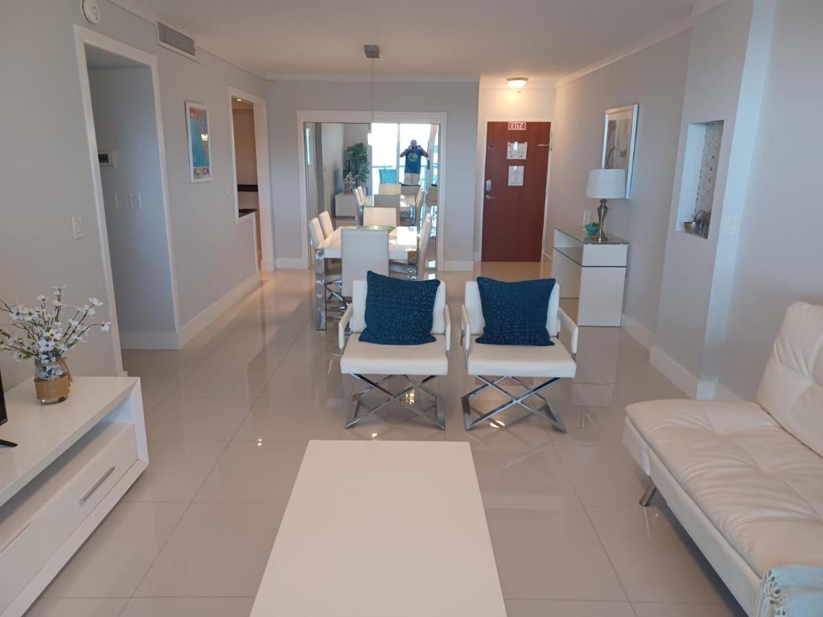 Hollywood On Beach Apartment Luaran gambar