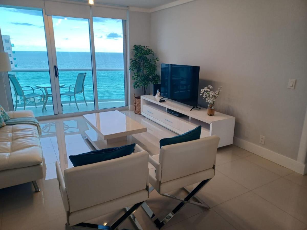 Hollywood On Beach Apartment Luaran gambar