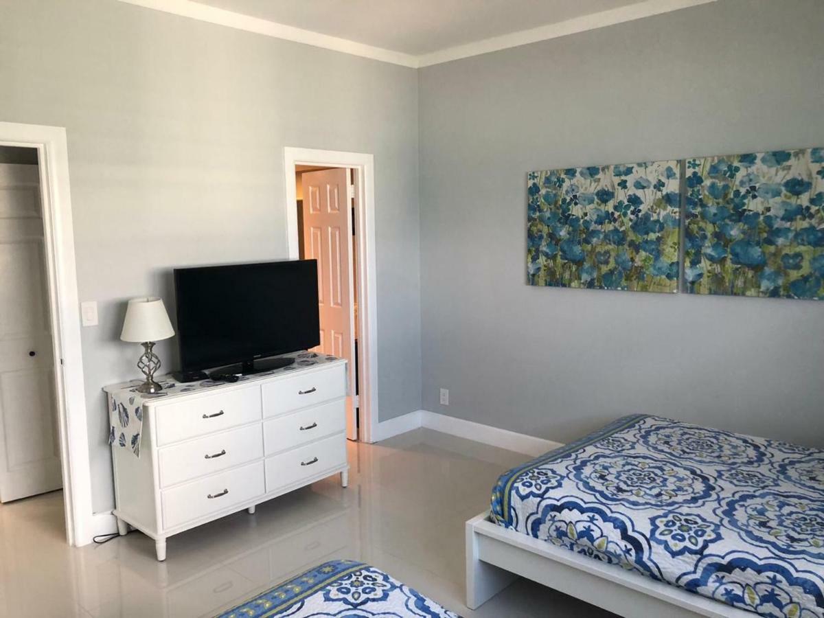 Hollywood On Beach Apartment Luaran gambar